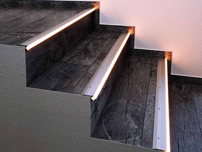 Treppenstufenprofile f�r LED-Streifen