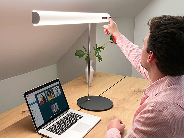Schreibtischleuchte f�r B�ro und Homeoffice